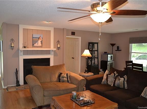 3rd image of 11746 Moonridge Dr