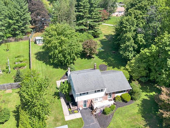 4th image of 1042 Davis Grove Rd