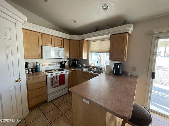 5th image of 1071 Rolling Hills Dr