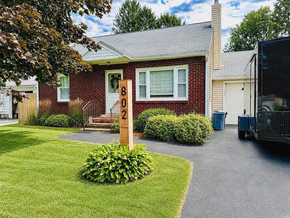 1st image of 802 Morlando Dr