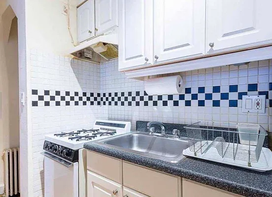 Rented by Century 21 Premier  | media 19