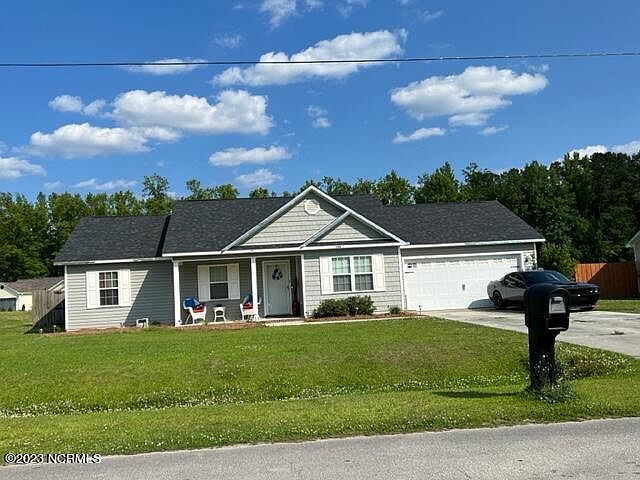 2nd image of 112 Woodbury Farm Drive