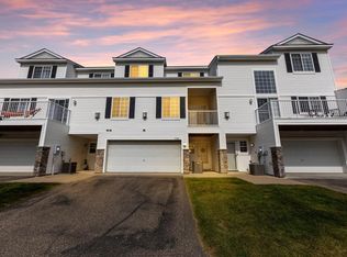 7382 Timber Crest Dr S, Cottage Grove, MN 55016