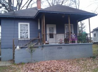 4 Gallon St, Laurens, SC 29360