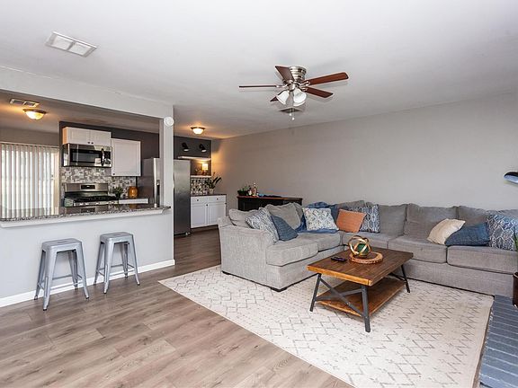 3rd image of 3190 Kingsley Dr