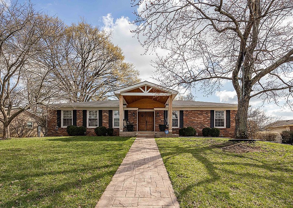 1st image of 3421 Brandon Dr