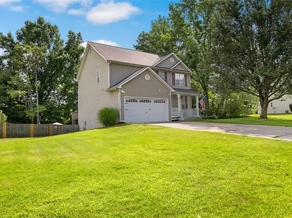 68 Hillcrest Dr, Hiram, GA 30141