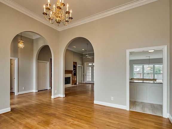 5th image of 3812 Gaineswood Ln