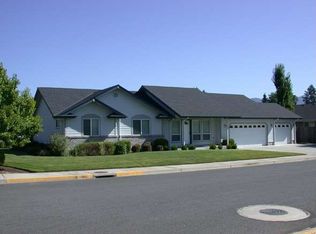 84 SW Susan Ln, Grants Pass, OR 97526