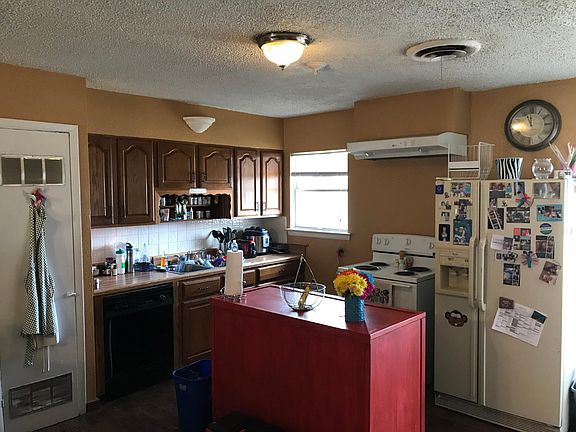 5th image of 520 Himes Dr