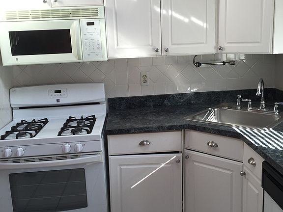 5th image of 1231 E 80th St #184