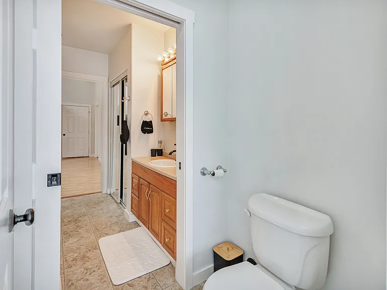 438 S Ella Ave #B — Photo 14