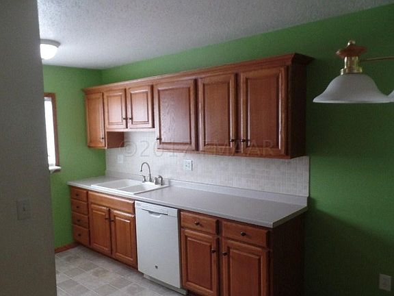 5th image of 3014 17th St S