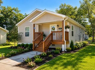 215 W James St., Mullins, SC 29574