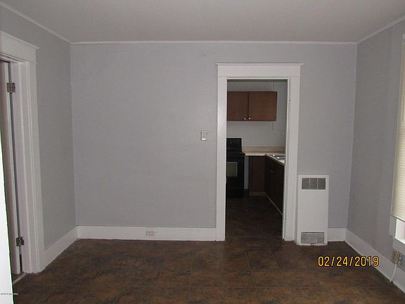 3rd image of 346 Burton St