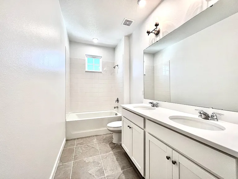 2116 Celebration Blvd — Photo 22
