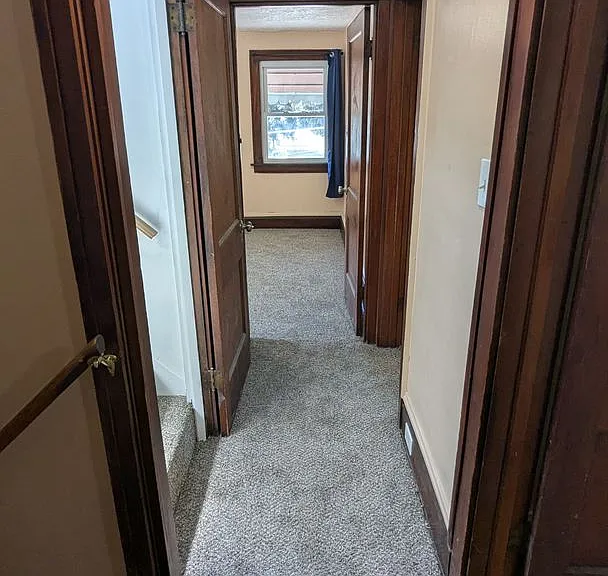 443 W Thornton St — Photo 31