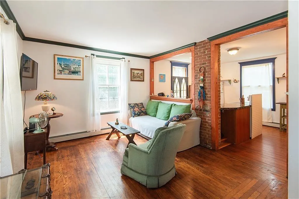 1 bed, 828 sqft, $2,200 — Photo 3