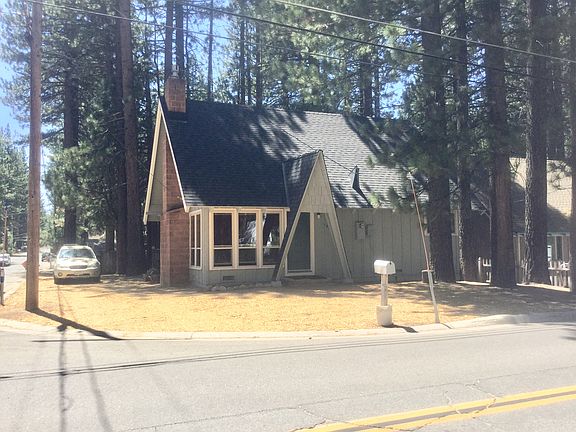 3rd image of 1210 Carson Ave