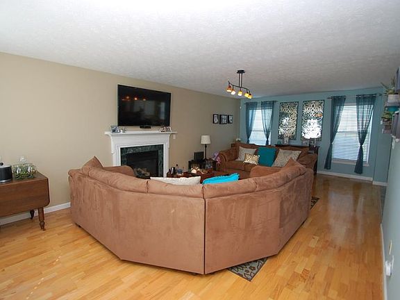 3rd image of 1214 Terrington Way