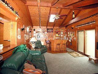 5th image of 908 Eden Dr