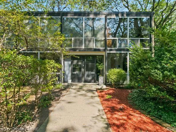 1418 Joliet Pl, Detroit, MI 48207