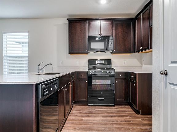 4th image of 4350 Johnstown Ln