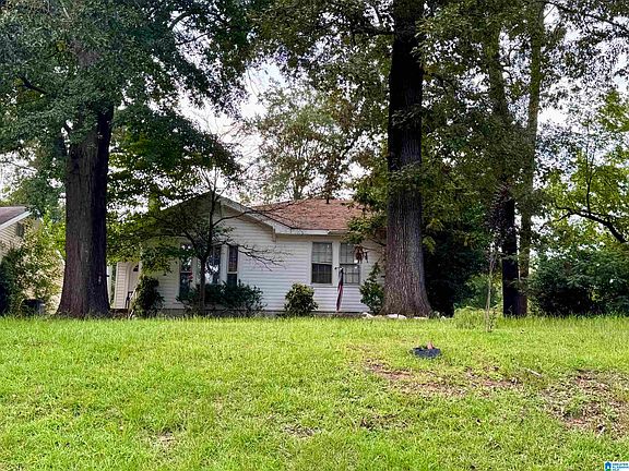 3rd image of 3007 Circle Dr