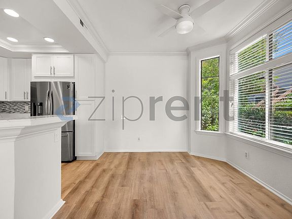 4th image of 4059 Carmel View Rd Unit 41