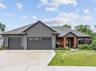 702 Eastland Ave SE, New Prague, MN 56071