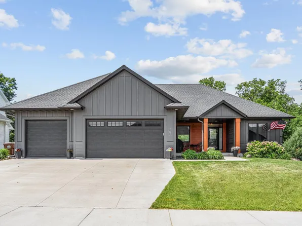 702 Eastland Ave SE, New Prague, MN 56071