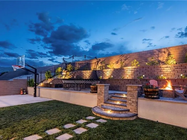 4631 Amazing View St — Photo 22