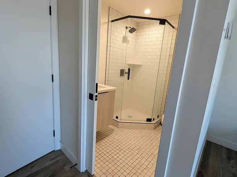 2026 Federal Ave #4 — Photo 12