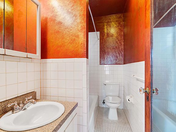5th image of 151 Joralemon St APT 18
