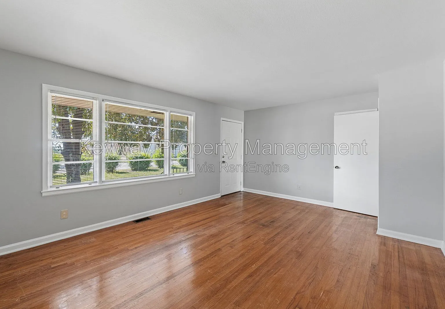 3 bed, 1.5 bath, 1242 sqft, $1,485 — Photo 4