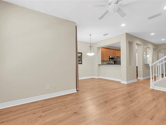 5th image of 12670 SILVERDALE STREET