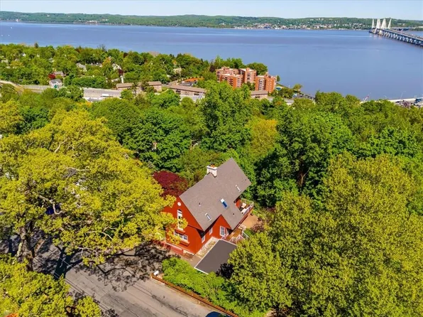 24 Shadyside Avenue, Nyack, NY 10960
