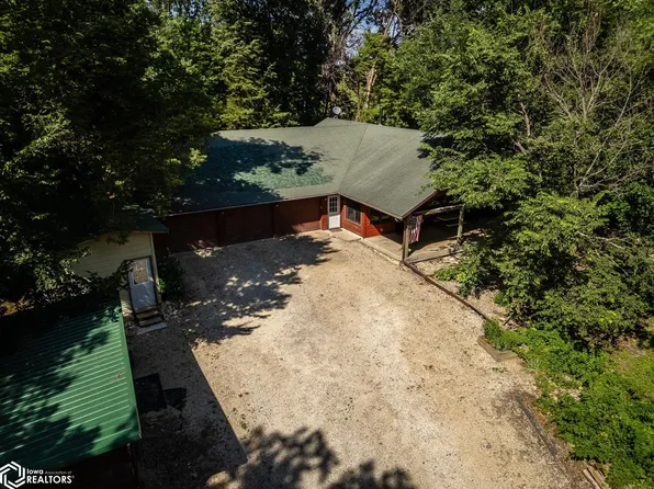 1948 Underwood Ave, Marshalltown, IA 50158