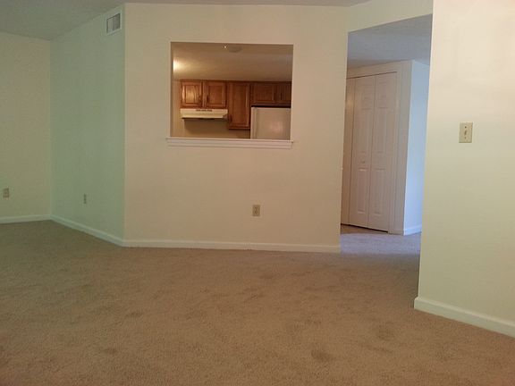 living rm to kitchen
