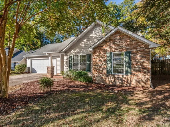 7546 Starvalley Dr, Charlotte, NC 28210