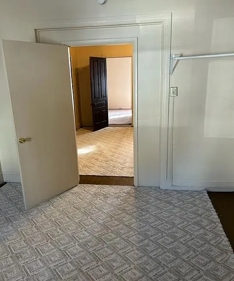 912 W King St #1 — Photo 3