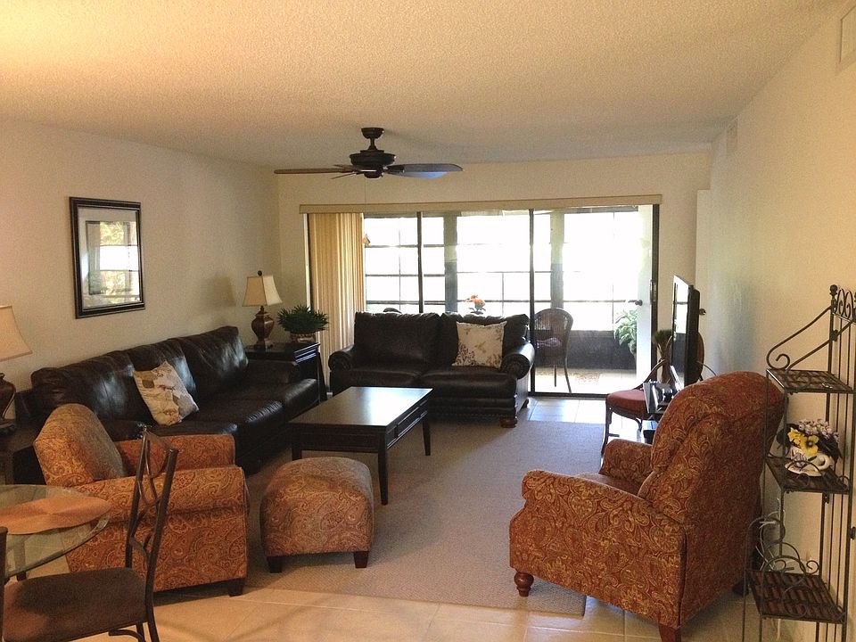 2nd image of 1600 NE Dixie Hwy APT 15-203