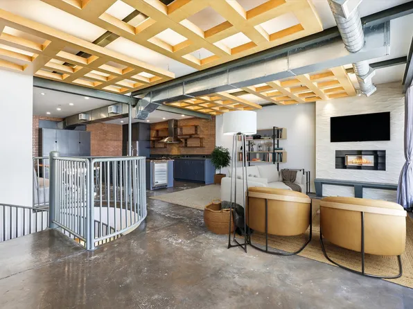 511 N Akard St APT 1505, Dallas, TX 75201