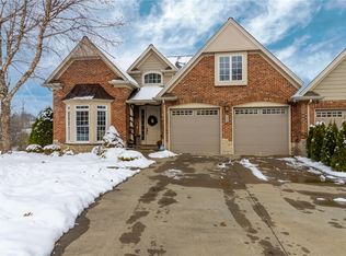 1208 Mini Hills Dr, Effingham, IL 62401