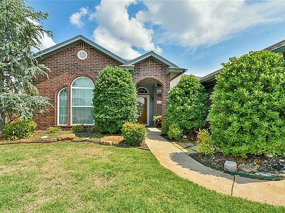 2nd image of 533 SW 156th Ct