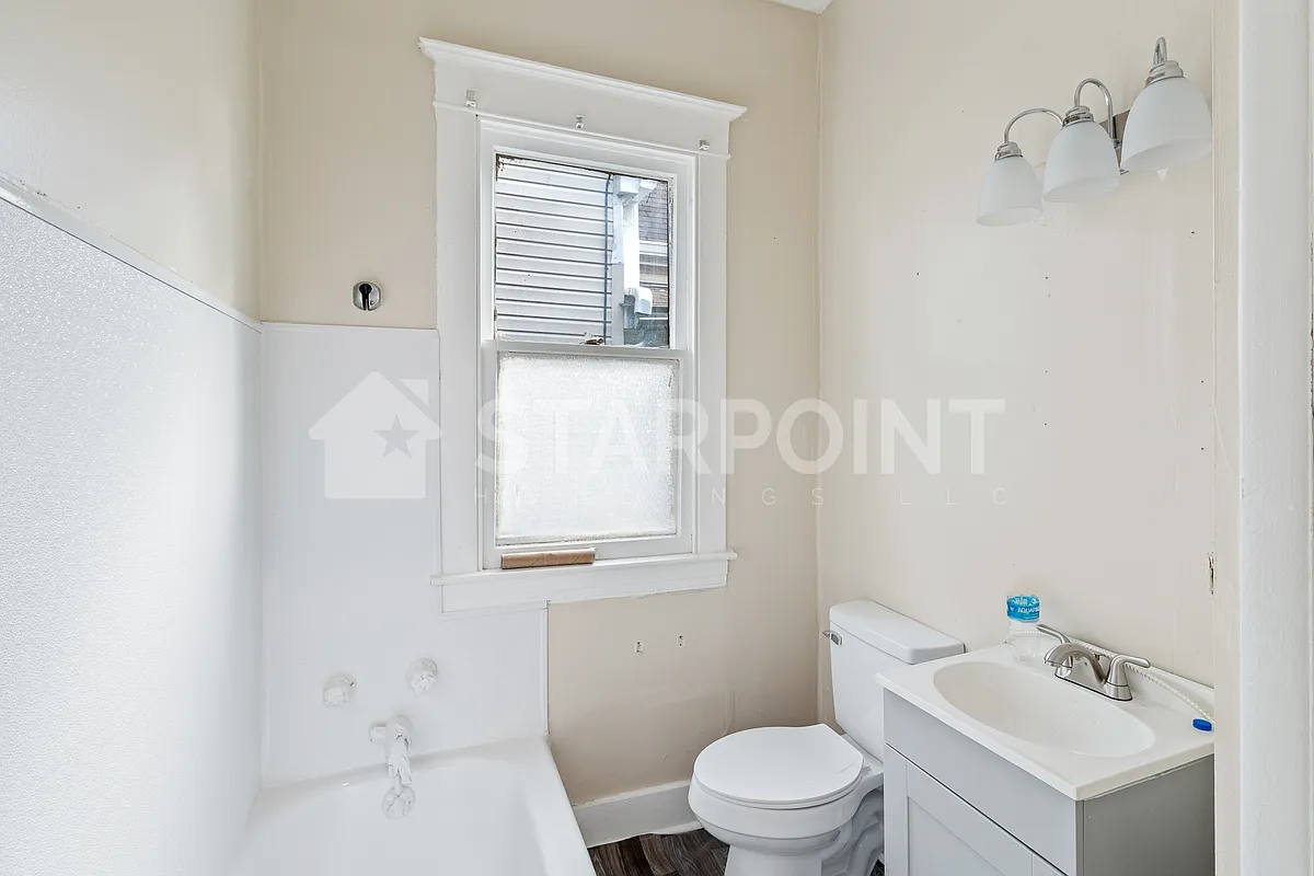 Building Photo - 739 S 37th St