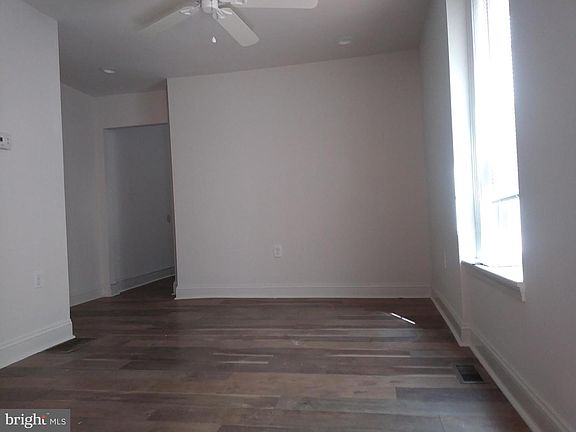 4th image of 416 N 32nd St #B