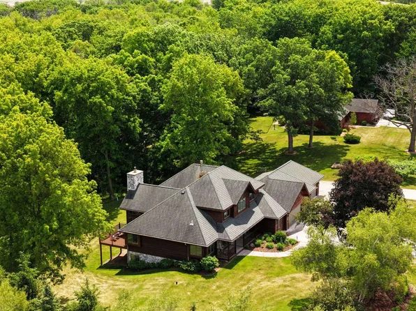 N9688 Turke Ln, Watertown, WI 53094