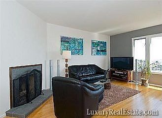 2nd image of 369 Los Palmos Dr