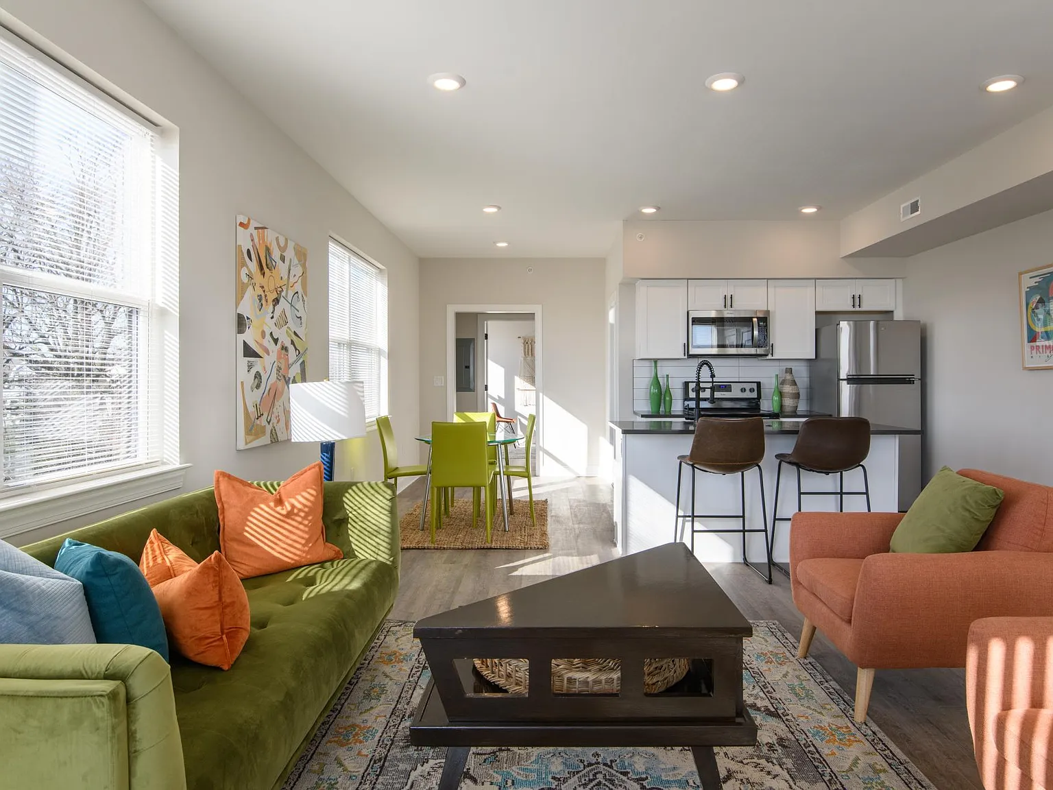 492 Roxborough Ave — Photo 4